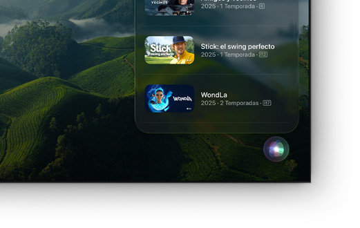 Un televisor de pantalla plana con una lista de películas y series de Apple TV+
