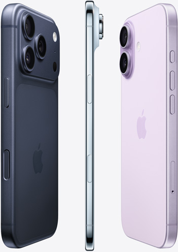 Pohled na zadní stranu temně modrého iPhonu 17 Pro, pohled zboku na blankytně modrý iPhone Air a pohled na zadní stranu levandulových iPhonů 17 poskládaných do vějíře