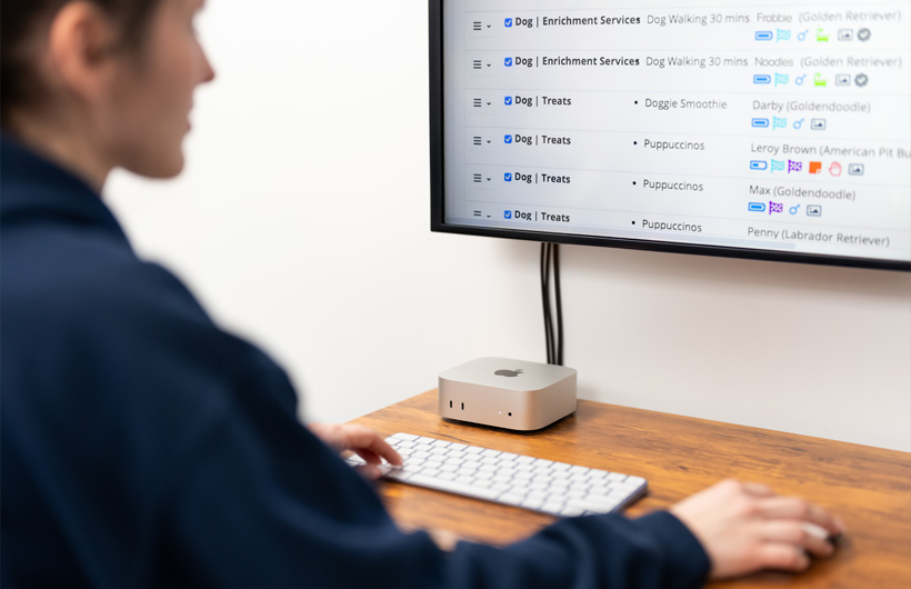 Le Mac mini facilite la connexion et la visualisation des tâches à venir.