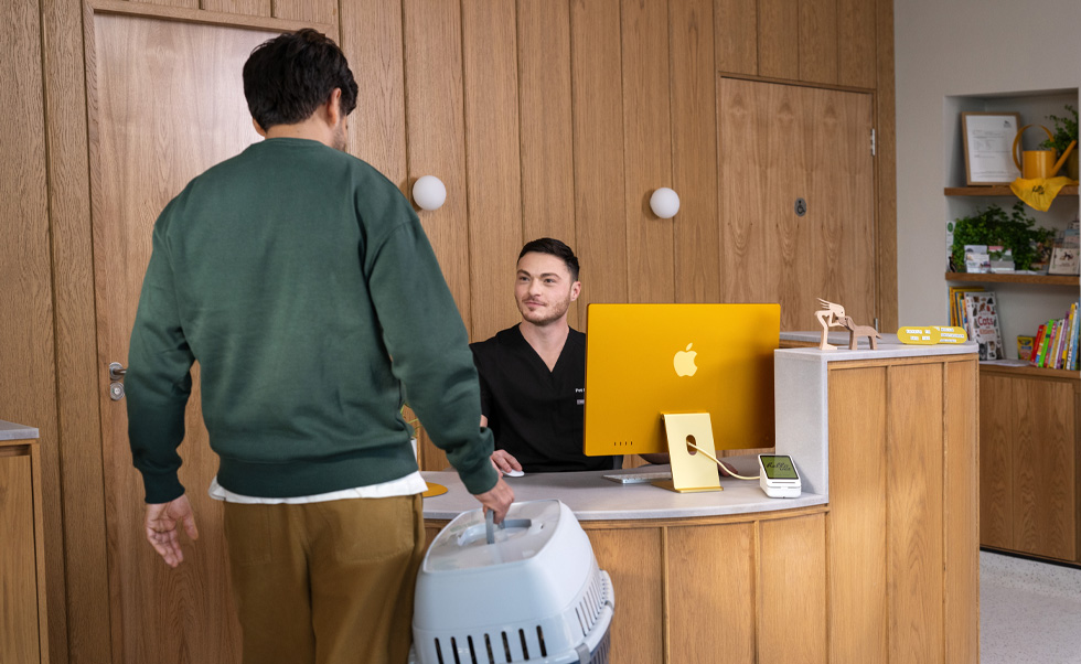 L’utilisation d’iMac simplifie la procédure d’admission et la rend plus précise.