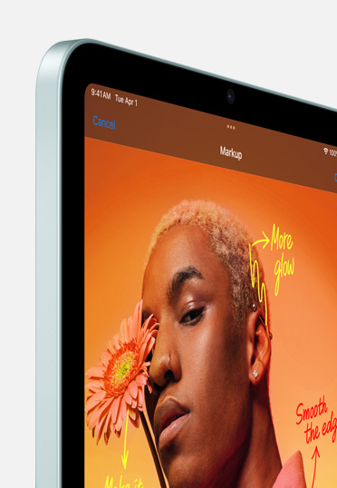 一部 iPhone 正在顯示色彩鮮豔的內容。