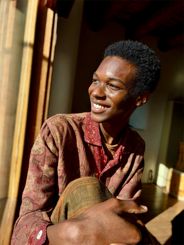 Photo d’une personne prise avec la fonctionnalité mode Portrait de la caméra.